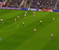 开云体育App-这都能进托纳利角旗前几米处起脚，直接射进球门右上角！