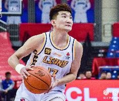 开云体育App-不着急慢慢来！孙铭徽复出14分钟 5中1拿到4分3板2助&amp;正负值+12